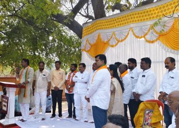 प्रचारसभेचे रूपांतर झाले शोकसभेत