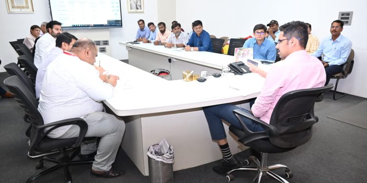 ९६ तासात गॅस सिलेंडर घरपोच मिळणार … जिल्हाधिकारी