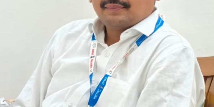 जिल्हा परिषद लिपिक वर्गीयांच्या समस्या सोडविण्यासाठी कटिबध्द … अविनाश गोडसे