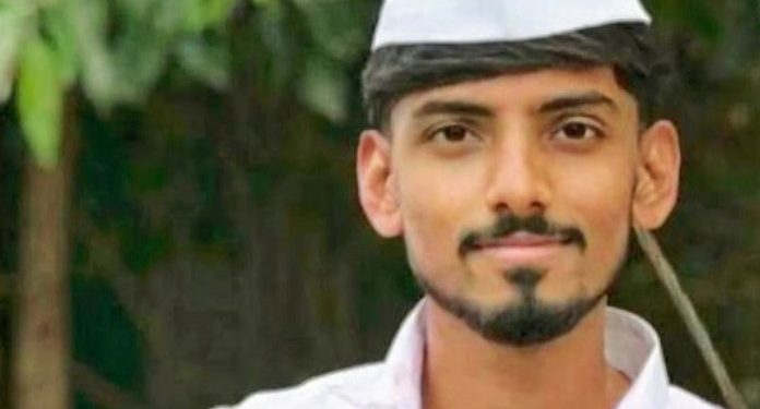 काळजात सरणाची आग अन् डोळ्यात स्वप्नांची मशाल