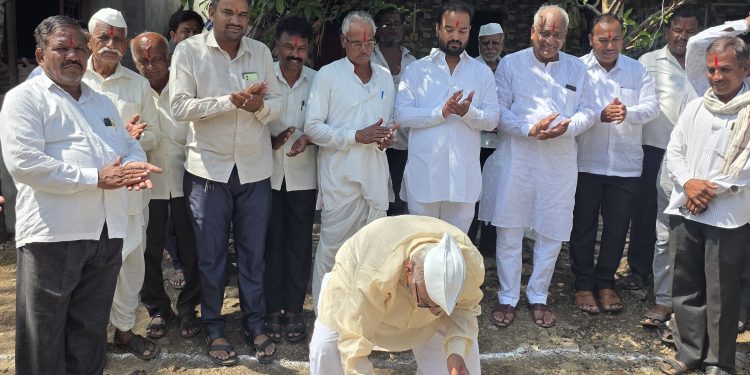 सामाजिक बांधिलकी जोपासत सुरेश हसापूरे यांचा वाढदिवस साजरा