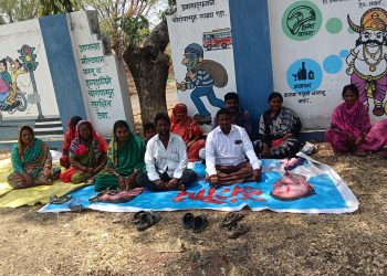न्यायासाठी भटक्या समाजावर ऊन्हातच उपोषण करण्याची वेळ !
