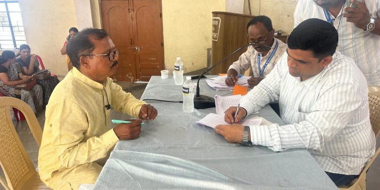“इन कॅमेरा” समायोजनामुळे शिक्षकांमध्ये आनंदाचे वातावरण , सहायक संचालकांचे कौतुक