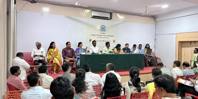 आषाढी यात्रेतील भाविकांच्या सुविधांसाठी झेडपीच्या  सर्वसाधारण सभेत सर्व कामांना मंजुरी