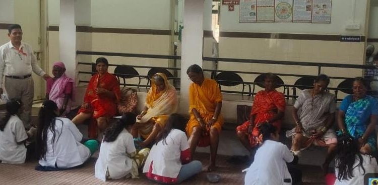 १४ जिल्ह्यातील ४.९६ वारकर्‍यांनी घेतला ‘चरणसेवा’चा लाभ