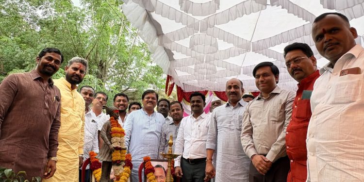 कासेगाव शिबिरावर नागरीक “समाधान” , विविध विभागांच्या १३२३ दाखल्यांचे वाटप