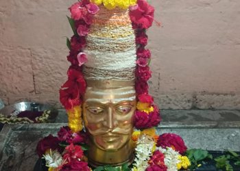 सकळेश्वर देवाला धान्याची पूजा बांधण्याची परंपरा
