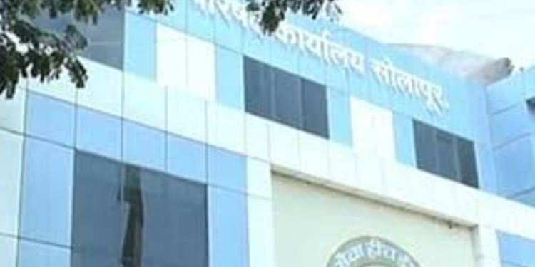 लाभार्थ्यांपेक्षा लिपिक महत्वाचे? कागदावरच वसतिगृहे, फाईलीतच विद्यार्थी , समाजकल्याण विभागाच्या कारभारावर गंभीर आरोप