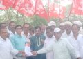 किसान सभेचे ठिय्या आंदोलन